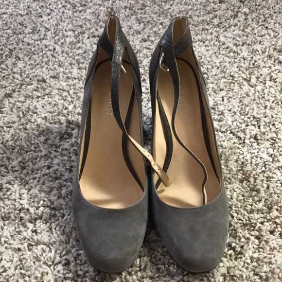 Nine West Gray block heel - Picture 1 of 4